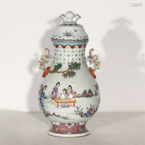 CHINESE FAMILLE ROSE PORCELAIN LIDDED JAR WITH FIGURE STORY PATTERN