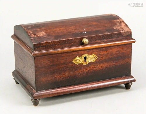 Jewelry box in chest form with musi