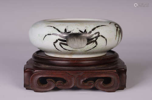 A CHINESE INK COLOR DRAGON PATTERN BRUSH WASHER