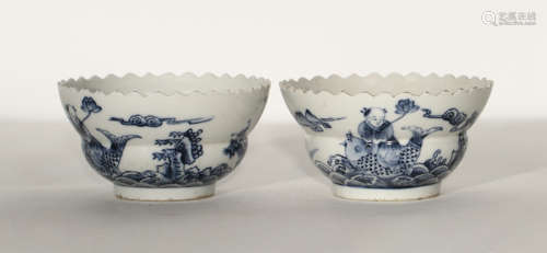 PAIR OF CHINESE BLUE&WHITE FLOWER-SHAPED MOUTH BOWLS WITH WAIST