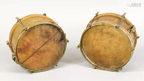 Pair of old drums/snare drums, Vien