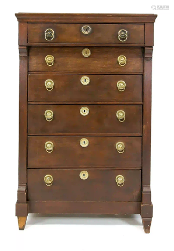 Chiffoniere/men's chest of drawers