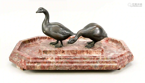 Birdbath, 1st h. 20th c., rectangul