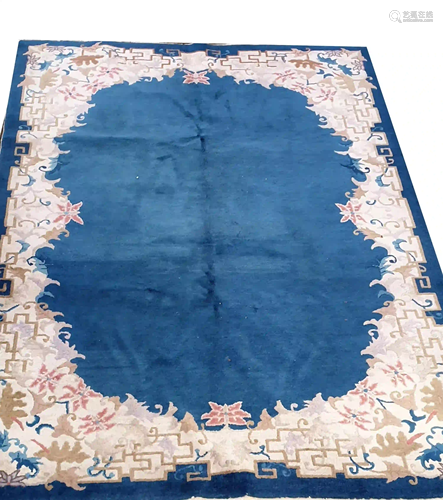 Carpet, 271 x 185 cm