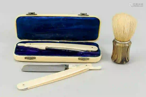 Set of razors in a case and shaving