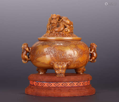 A CHINESE TRIPOD BEAST HANDLE TIANHUANG LIDDED CENSER