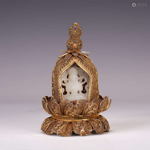 A CHINESE PURE SILVER GILDING NICHE WITH WHITE JADE BUDDHA