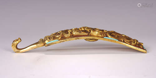 A CHINESE GILT BRONZE BELT HOOK