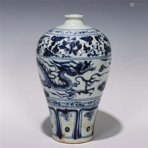 CHINESE BLUE&WHITE DRAGON AND FLOWER PATTERN PORCELAIN VASE