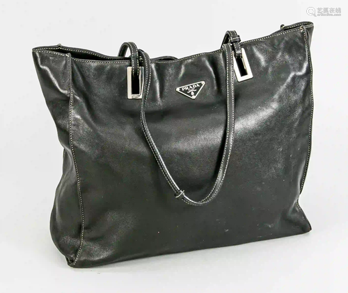 Prada shopper, black leather, carry