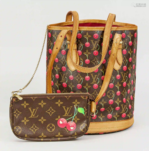 Louis Vuitton Bucket Bag Monogram C