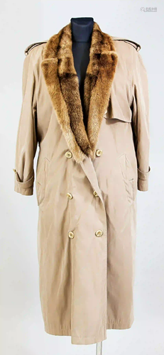 Coat with fox lining and nez collar