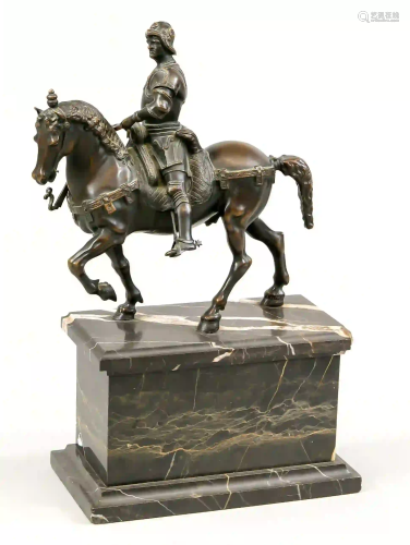 Imposing equestrian statue of Barto