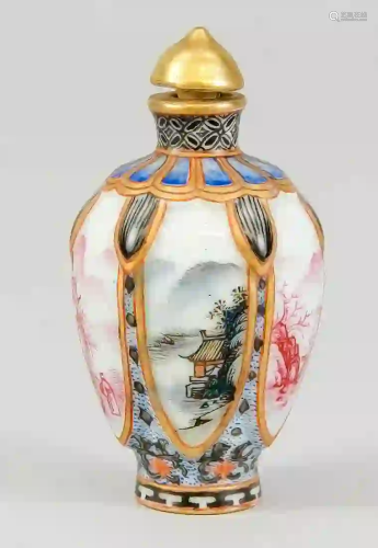 Snuffbottle, China, Republic period