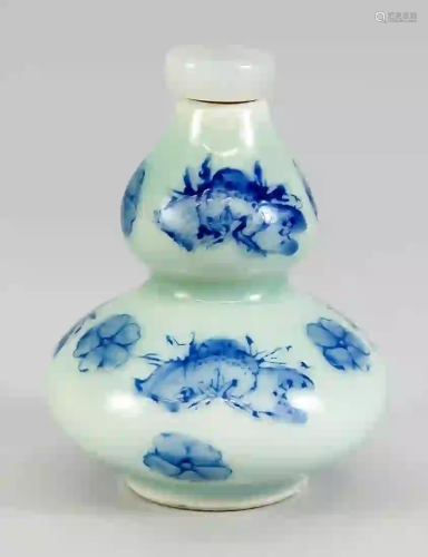 Calabash-shaped snuff bottle, China