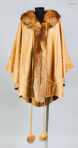 Ladies leather sleeve cape with fox