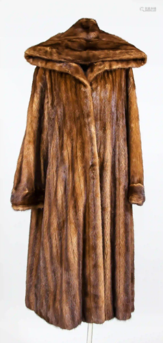 Ladies mink coat with hood, brown.