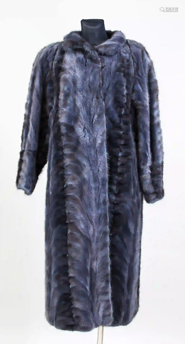 Ladies mink coat, blue black. Witho