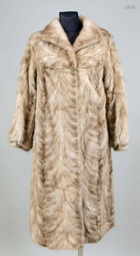 Ladies fur coat, 2nd h. 20th c., gr