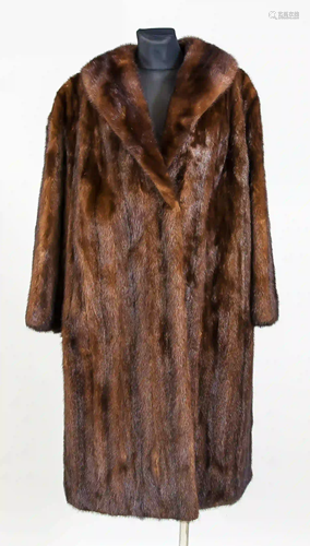 Ladies mink coat, dark brown. Witho