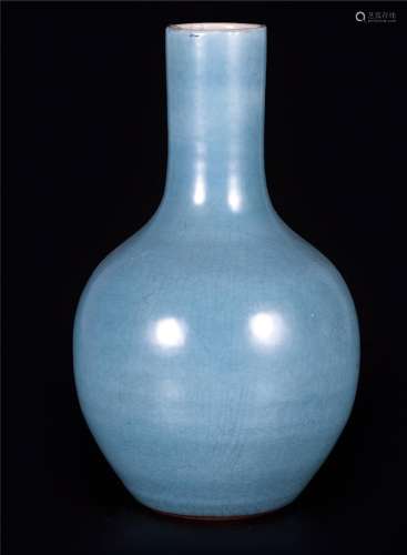 蓝釉天球瓶
