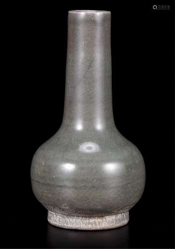 龙泉窑瓶   早期购于嘉德拍卖公司