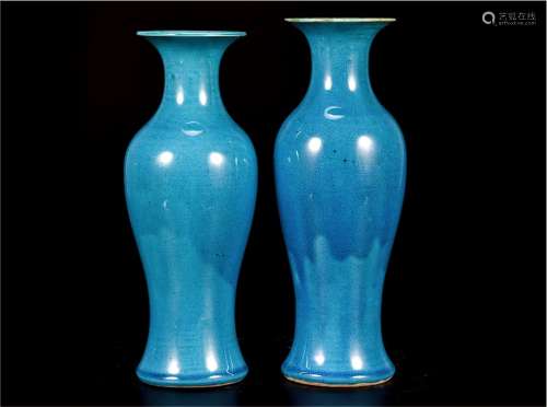 孔雀蓝釉观音瓶  一组2件