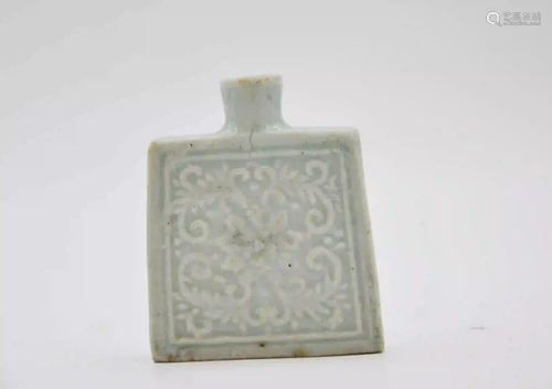 17th-18th century snuff bottle