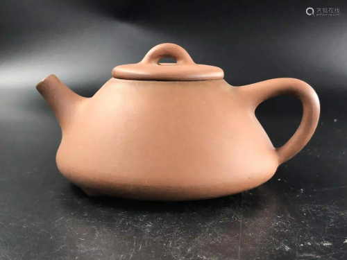 20th century purple clay pot