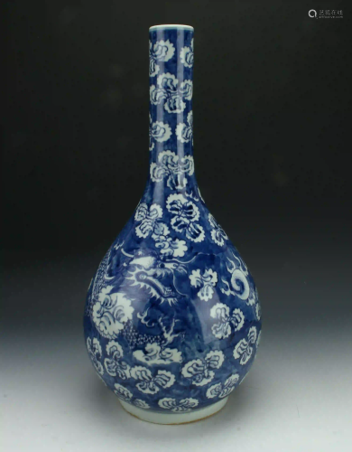 LARGE BLUE & WHITE DRAGON VASE