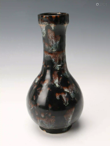 SMALL CHINESE OIL DRIP GLAZE VASE