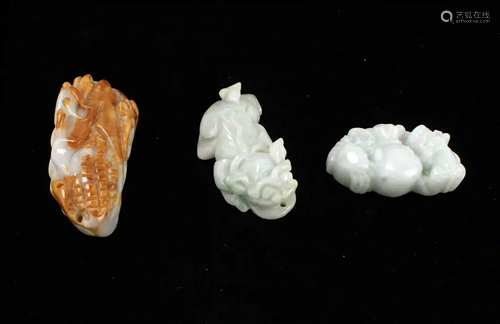 3 SMALL JADE CARVINGS