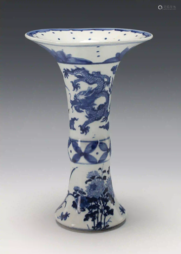 BLUE & WHITE MING STYLE TRUMPET VASE