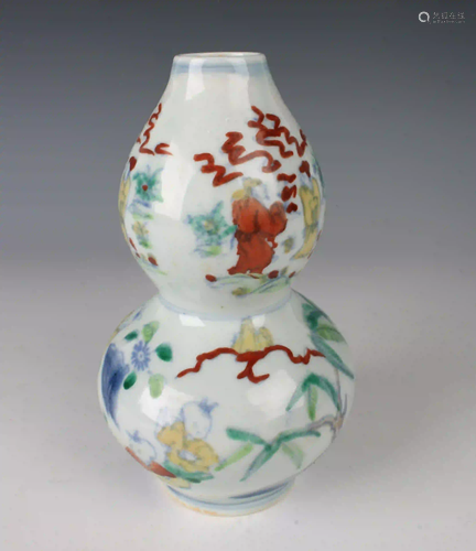 SMALL WUCAI DOUBLE GOURD VASE