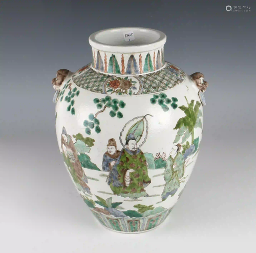 FAMILLE ROSE GARDEN SCENE VASE