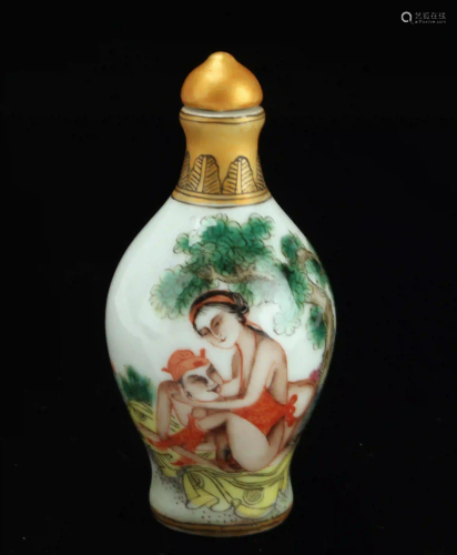 PORCELAIN EROTIC SNUFF BOTTLE