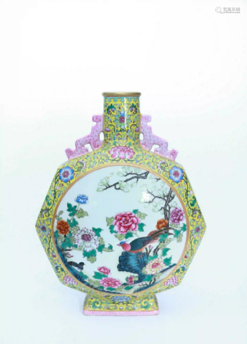 A Famille Rose Flower&Bird Pattern Porcelain Double