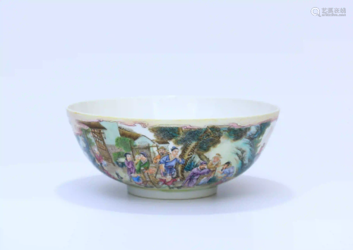 An Enamel Figures Porcelain Bowl