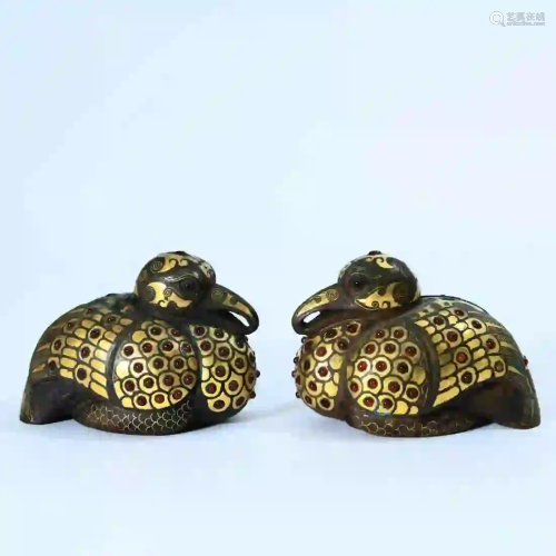 A Pair of Agate Inlaid Bronze Gold Inlaid Mandarin