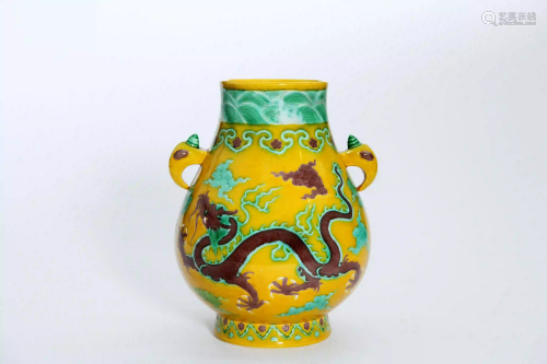 A Pair of Green Ground Dragon Pattern Porcelain Double