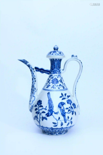 A Blue and White Flower&Bird Pattern Porcelain Ewer
