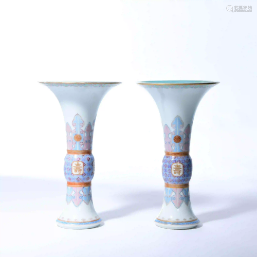 A Pair of Famille Rose Floral Porcelain Beaker Vase