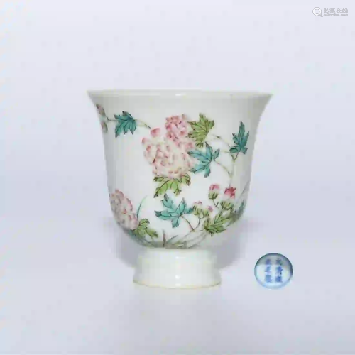 A Famille Rose Flower Porcelain Stem Cup