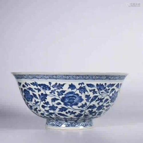 A Blue and White Interlocking Flower Porcelain Bowl