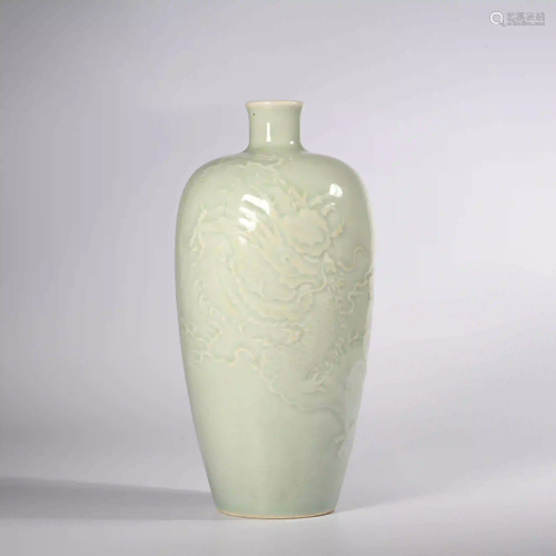 A Dragon Carved Green Glazed Porcelain Zun