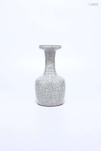 chinese guan-type yao porcelain vase