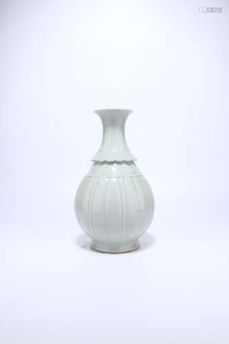 chinese tian white glazed porcelain pear shaped vase