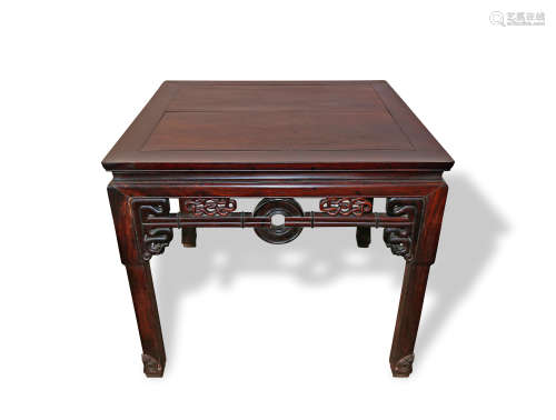红木方桌(三弯腿铜钱工)