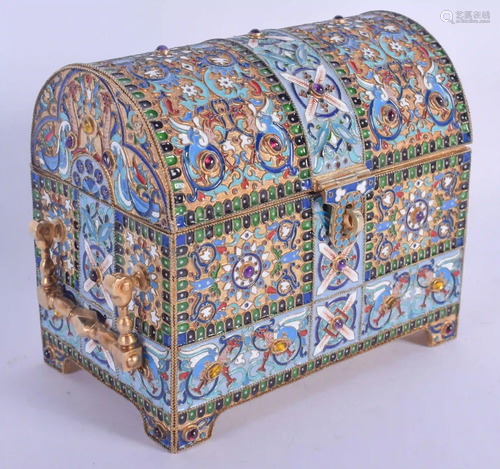 A LARGE CONTINENTAL JEWELLED SILVER GILT CASKET