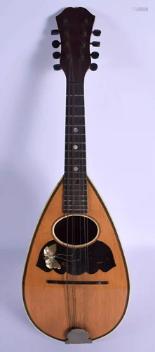 A EUROPEAN MANDOLIN by Antonio Grauso. 60 cm long.